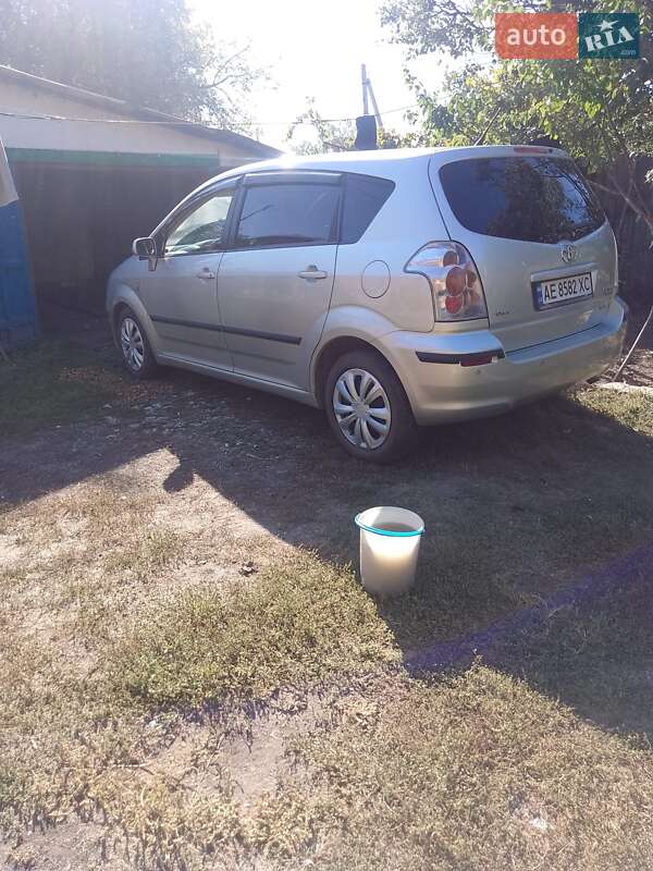 Мінівен Toyota Corolla Verso 2006 в Губинихи