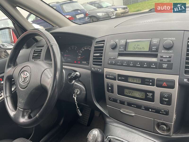 Минивэн Toyota Corolla Verso 2003 в Харькове фото 14 Минивэн Toyota Corolla Verso 2003 в Харькове