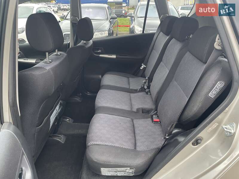 Минивэн Toyota Corolla Verso 2003 в Харькове фото 16 Минивэн Toyota Corolla Verso 2003 в Харькове