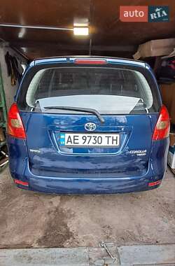 Минивэн Toyota Corolla Verso 2003 в Новомосковске