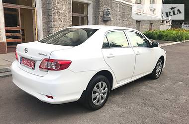 Седан Toyota Corolla 2013 в Каменском