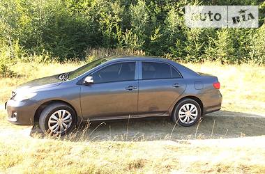 Седан Toyota Corolla 2012 в Львове