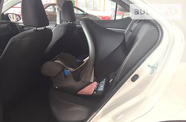 Седан Toyota Corolla 2017 в Днепре