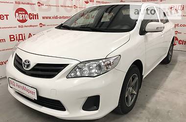 Седан Toyota Corolla 2012 в Киеве