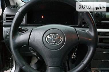 Седан Toyota Corolla 2003 в Киеве