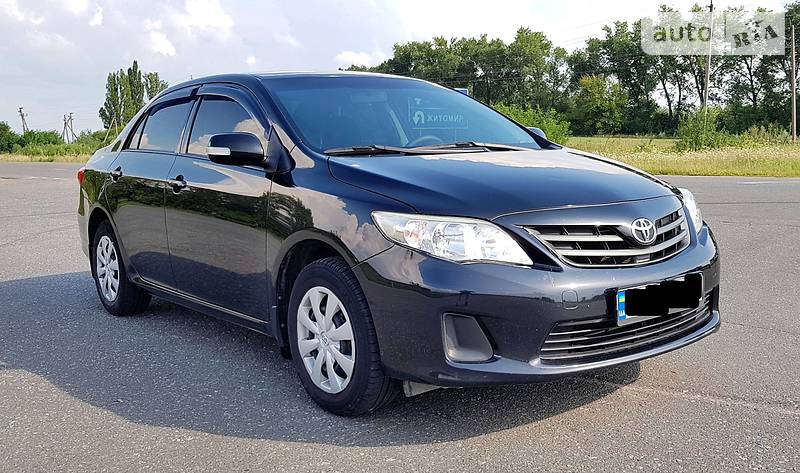 Седан Toyota Corolla 2010 в Житомире