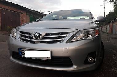 Седан Toyota Corolla 2011 в Кропивницком