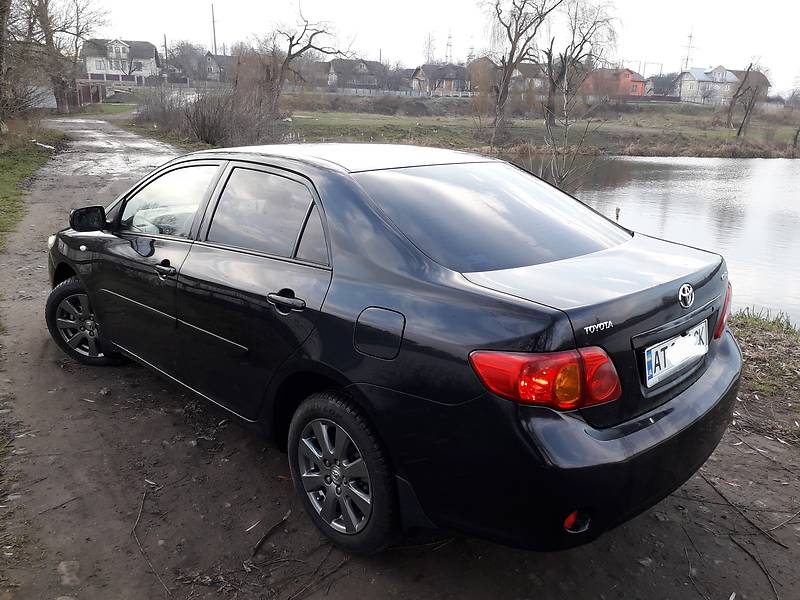Седан Toyota Corolla 2008 в Івано-Франківську