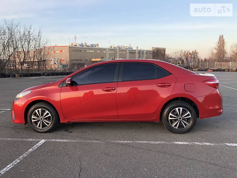 Седан Toyota Corolla 2013 в Киеве фото 16 Седан Toyota Corolla 2013 в Киеве