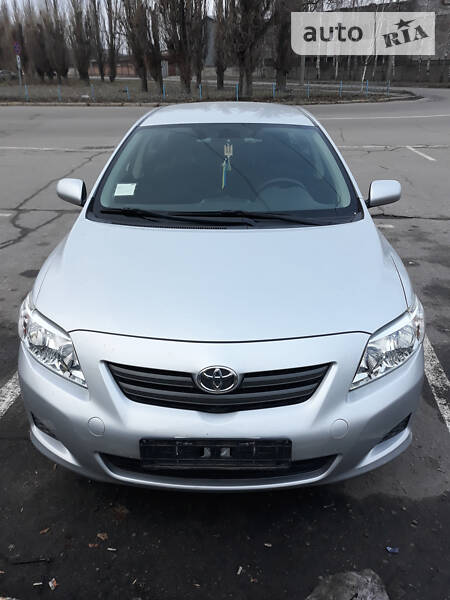 Седан Toyota Corolla 2008 в Кременчуге