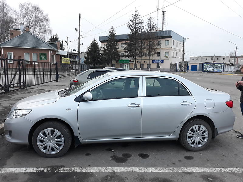 Седан Toyota Corolla 2008 в Кременчуге