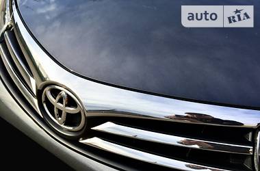 Седан Toyota Corolla 2014 в 