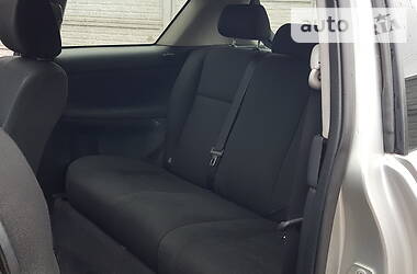 Хетчбек Toyota Corolla 2005 в 