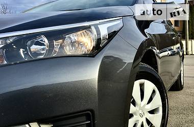 Седан Toyota Corolla 2014 в 