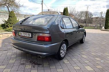 Хетчбек Toyota Corolla 1993 в 