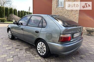 Хетчбек Toyota Corolla 1993 в 