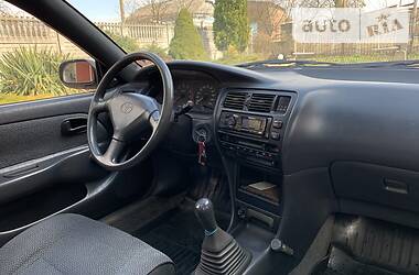 Хетчбек Toyota Corolla 1993 в 