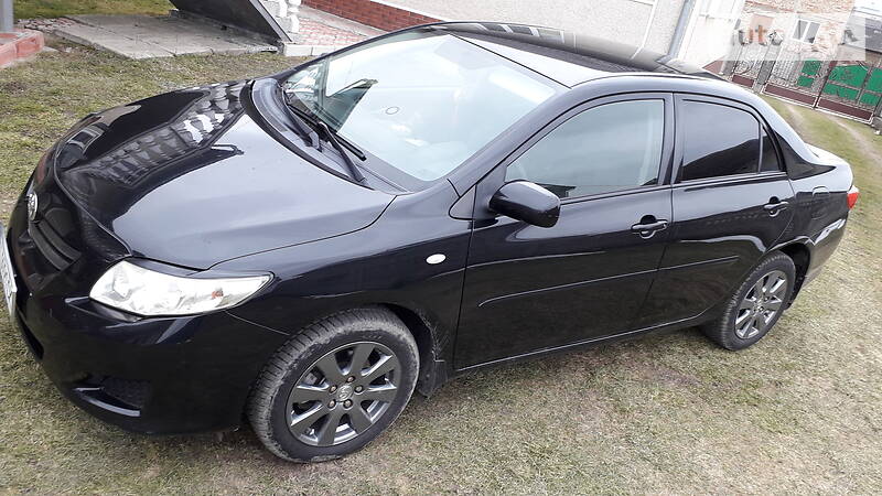 Седан Toyota Corolla 2008 в Івано-Франківську
