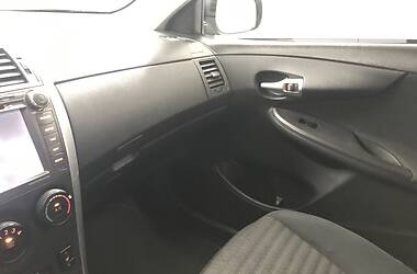 Седан Toyota Corolla 2011 в 