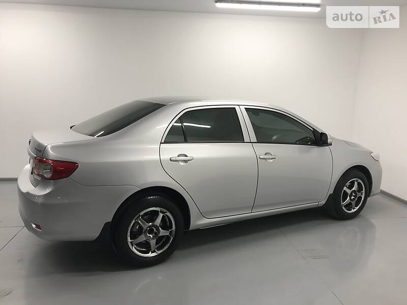 Седан Toyota Corolla 2011 в Киеве