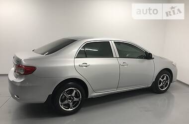 Седан Toyota Corolla 2011 в 
