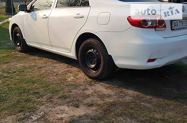 Седан Toyota Corolla 2011 в 