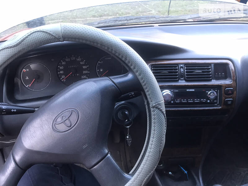 Седан Toyota Corolla 1992 в Краматорську