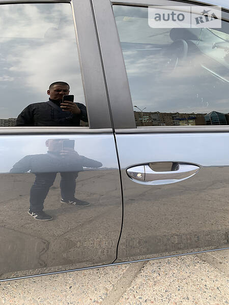 Седан Toyota Corolla 2015 в Маріуполі