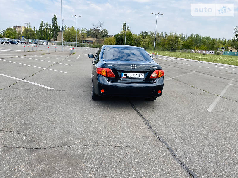 Седан Toyota Corolla 2008 в Кривому Розі