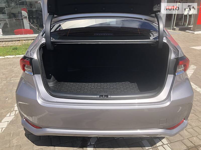 Седан Toyota Corolla 2019 в Рівному