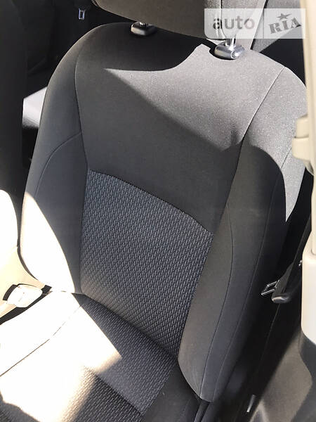 Седан Toyota Corolla 2015 в Харкові фото 16 Седан Toyota Corolla 2015 в Харкові