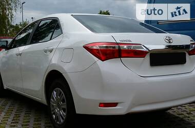 Седан Toyota Corolla 2014 в 