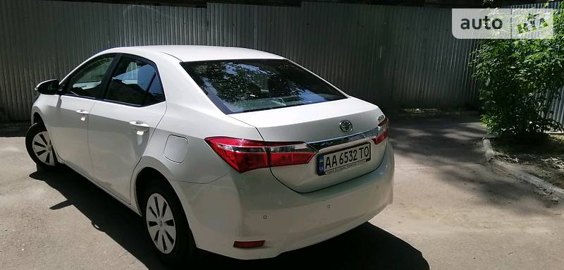Седан Toyota Corolla 2018 в Києві