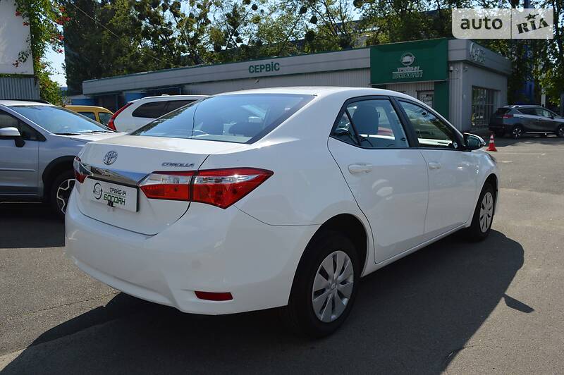 Седан Toyota Corolla 2017 в Києві