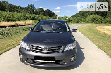 Седан Toyota Corolla 2013 в 