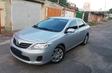 Седан Toyota Corolla 2011 в Сумах