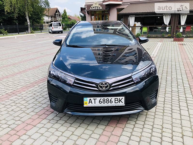 Седан Toyota Corolla 2013 в Богородчанах
