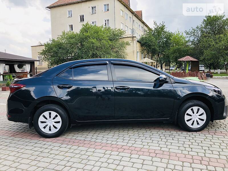 Седан Toyota Corolla 2013 в Богородчанах