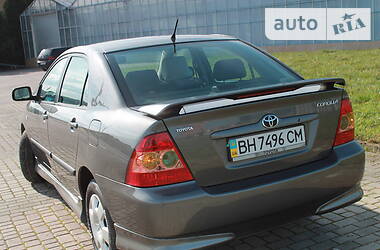 Седан Toyota Corolla 2004 в Дрогобыче