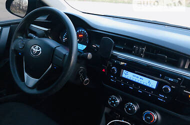 Седан Toyota Corolla 2013 в Киеве