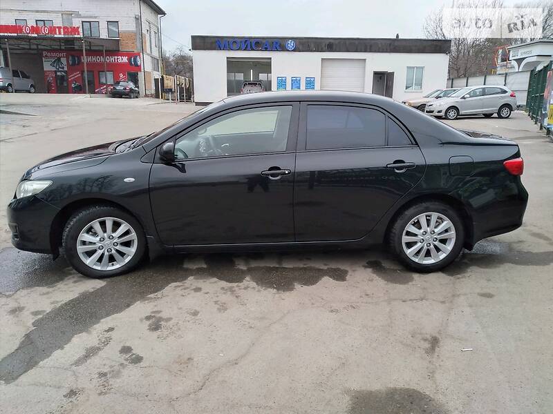 Седан Toyota Corolla 2008 в Умани