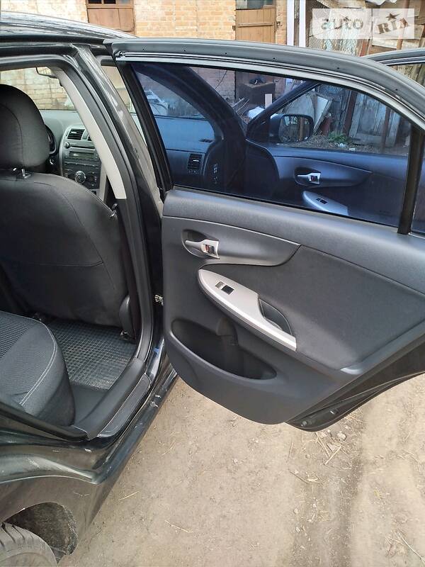 Седан Toyota Corolla 2008 в Умани