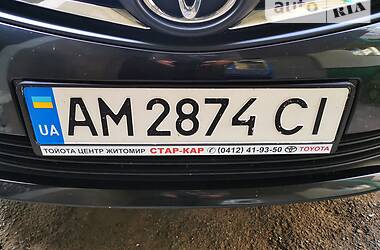 Седан Toyota Corolla 2015 в Житомире