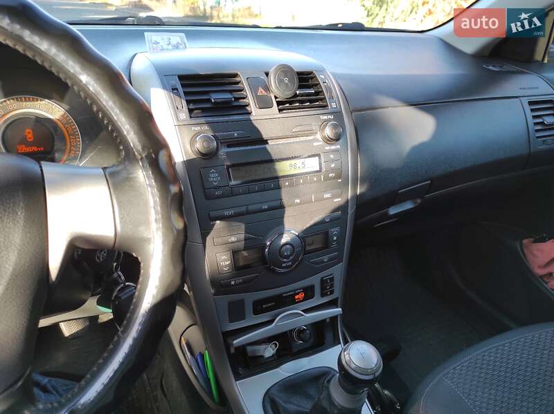 Седан Toyota Corolla 2008 в Киеве