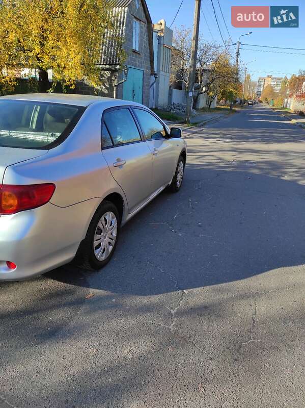 Седан Toyota Corolla 2008 в Киеве