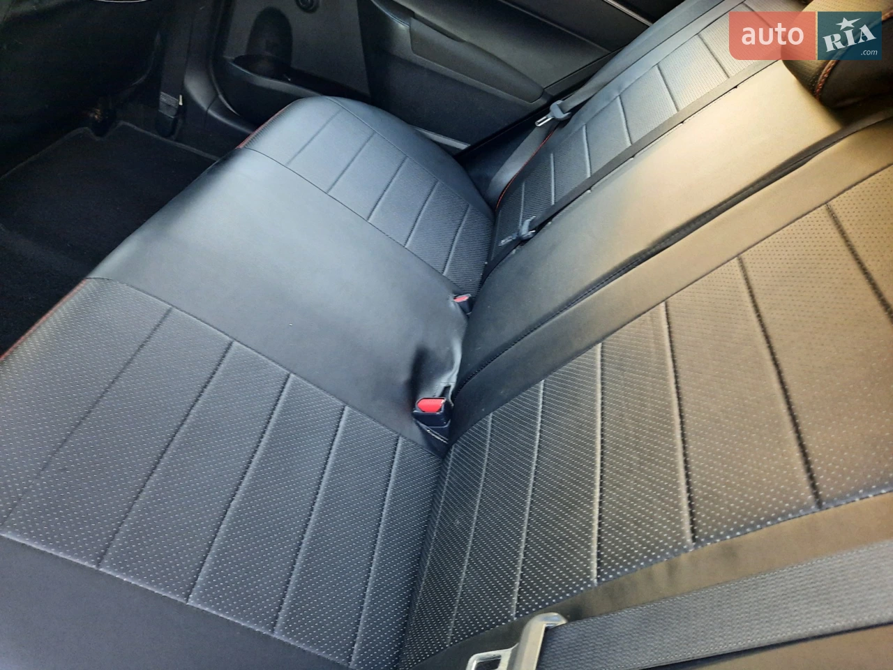 2015 Toyota Corolla - мініатюра 4