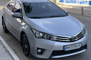 Седан Toyota Corolla 2014 в Славянске