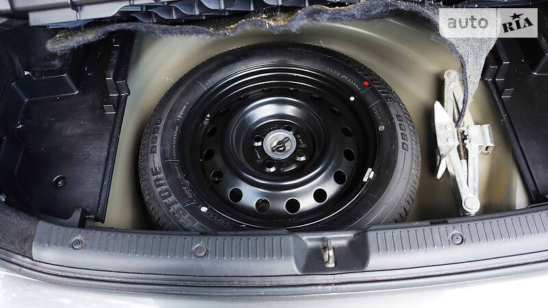 Універсал Toyota Corolla 2004 в Вишгороді