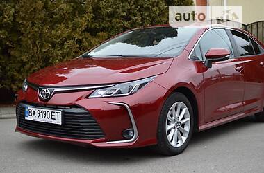 Седан Toyota Corolla 2019 в Львове