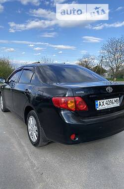 Седан Toyota Corolla 2008 в Краснограде